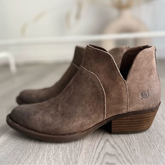Born Leather Benna Distressed Leather Bootie 8.5 - Picture 1 of 10